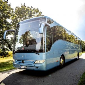 cezar tours autóbuszok