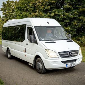 kisbuszos személyszállítás debrecen cezár tours